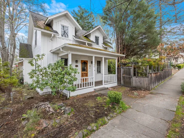 34 Union St, Ashland, OR 97520