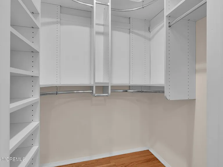 31 Lexington Ct — Photo 22