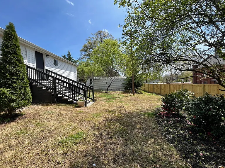27 Saco St — Photo 13