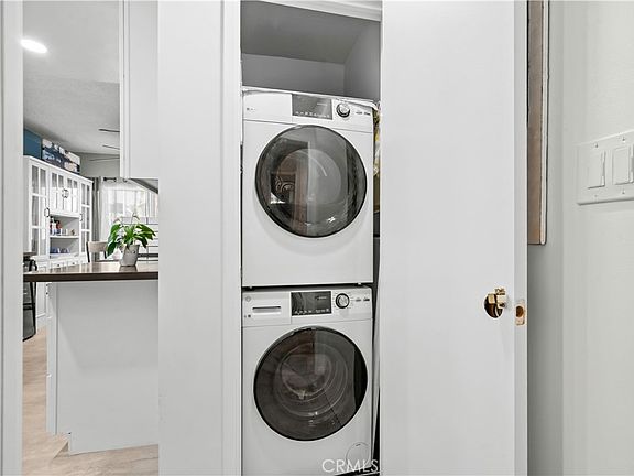 5th image of 333 Junipero Ave APT 1C