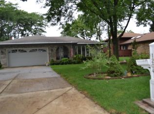 1204 Vinewood Ave, Willow Springs, IL 60480