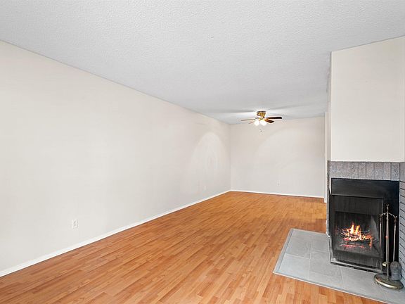 4th image of 1116 Saddleback Rd NW