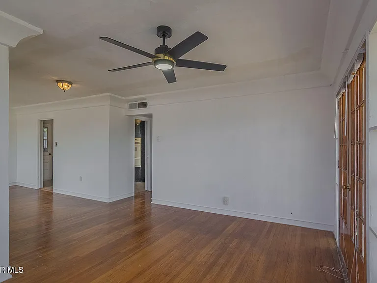 4029 Hueco Ave — Photo 8