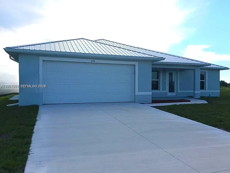 634 Royce Rd — Photo 25