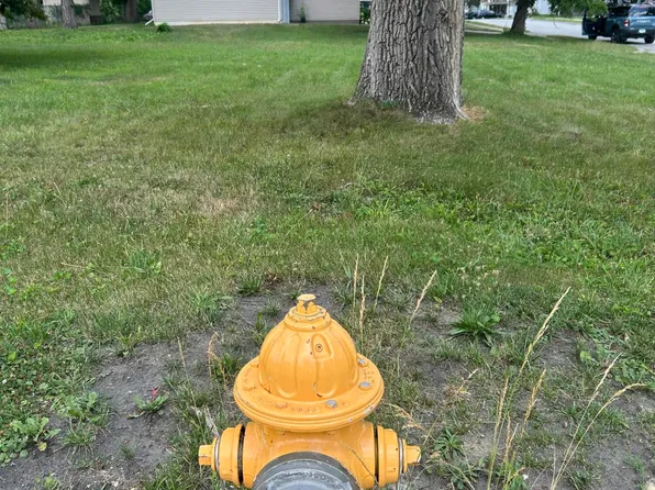 799 Burnham St, Lowell, IN 46356