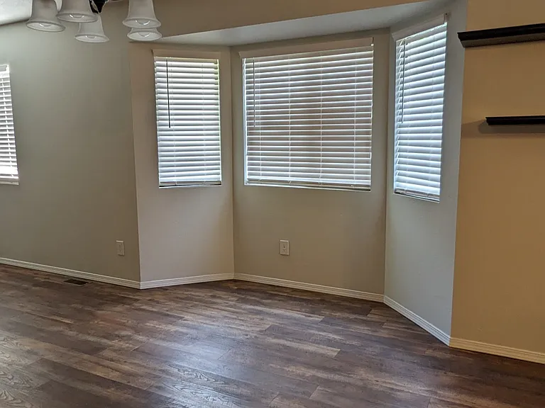 5444 Hicks Dr — Photo 6