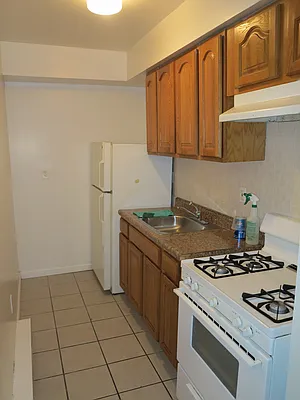 Rented by Target Realty Group | media 25