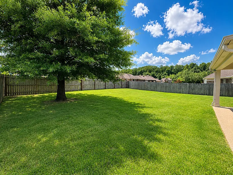 1398 Sawmill Creek Ln — Photo 19