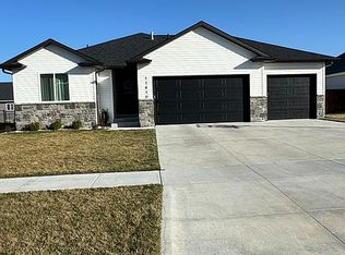 11810 N 143rd St, Waverly, NE 68462