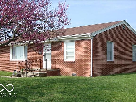 4th image of 804 S Main St