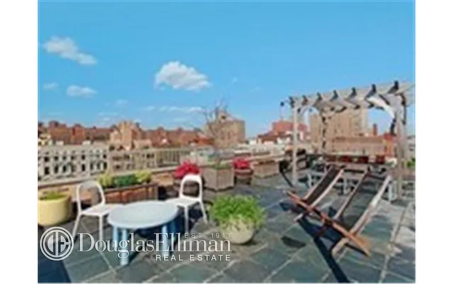 Rented by Douglas Elliman | media 8