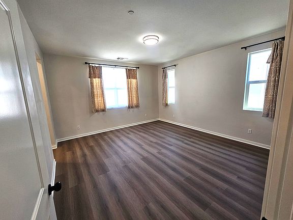 5th image of 13829 Farmhouse Ave