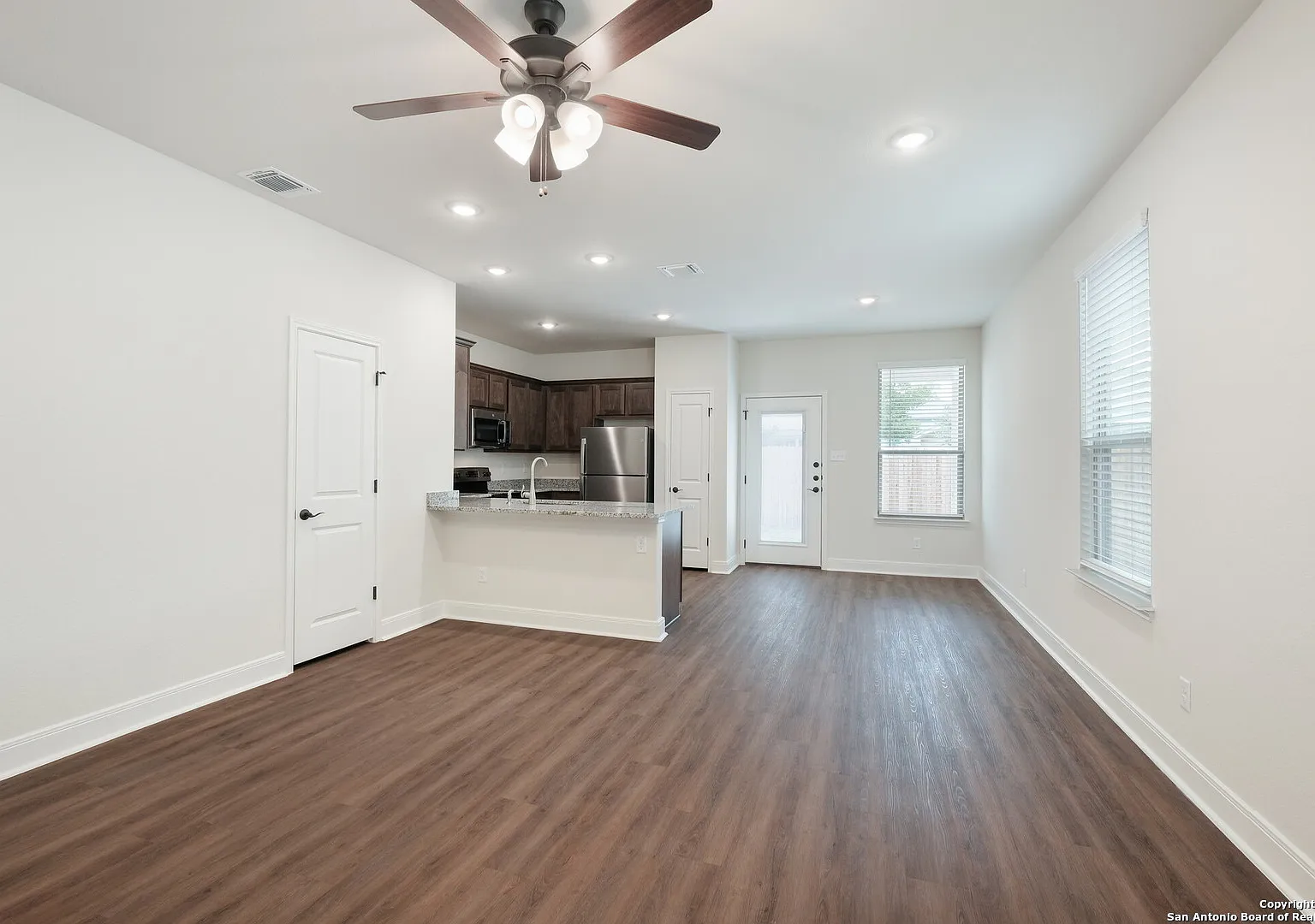 2507 Lynwood Bnd — Photo 4