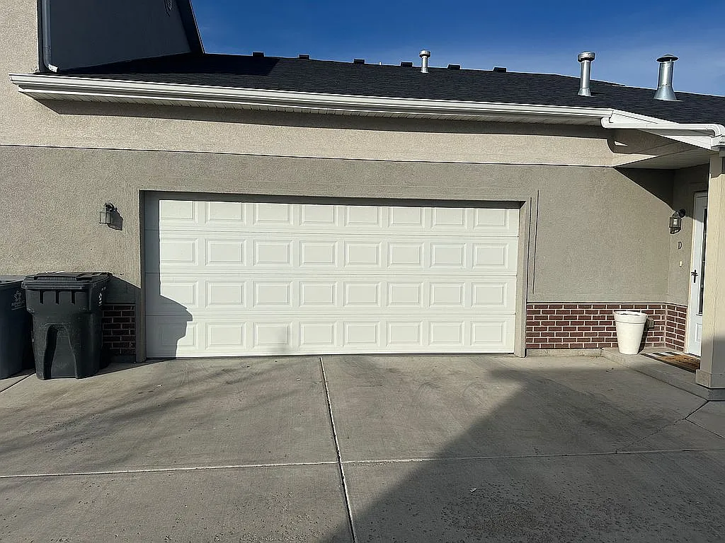 3 bed, 1100 sqft, $1,775 — Photo 2