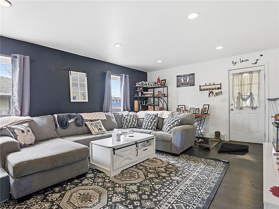 3rd image of 317 McConnell Ave