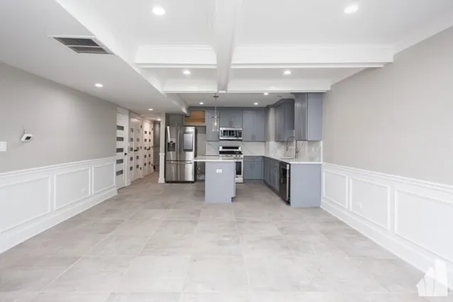 3056 W Palmer Blvd #GARDEN — Photo 3
