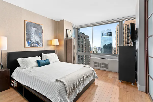 Rented by Bond New York | media 10