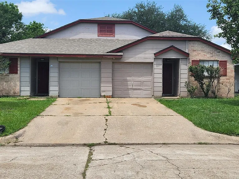 11011 Crenchrus Ct — Photo 1
