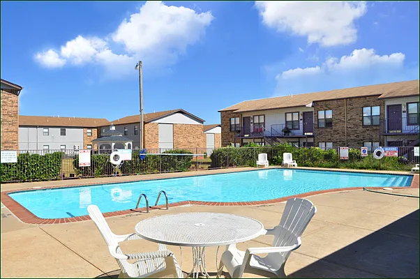 Meadow Ridge Apartments — Photo 4