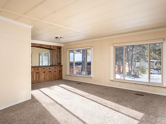 3rd image of 19919 Alderwood Cir
