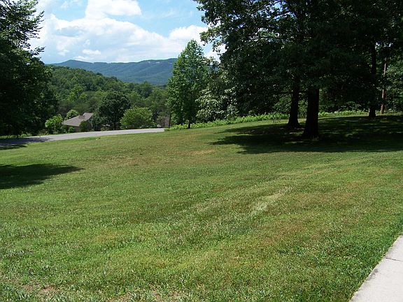 2nd image of 1193 Hidden Glen Ln