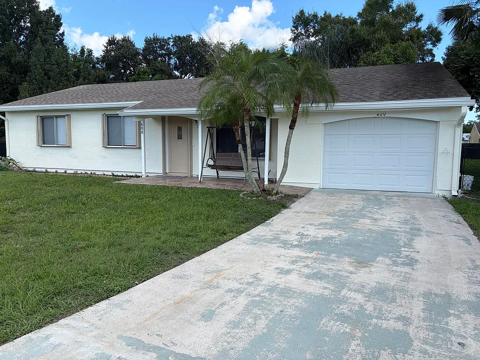 400 SW Ruffner Ct