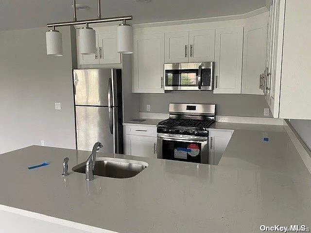 221 Eastview Dr #18 — Photo 4