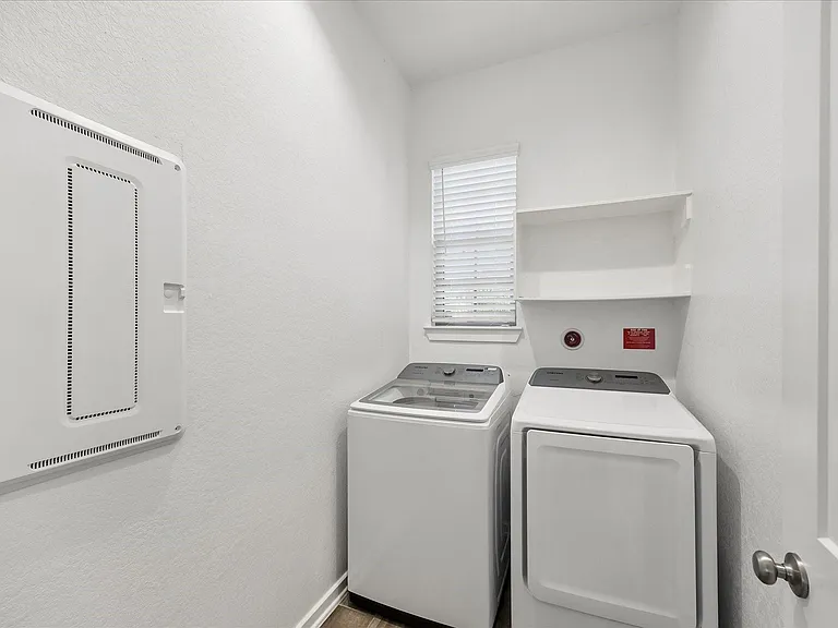 7043 Coneflower Creek Ct — Photo 16