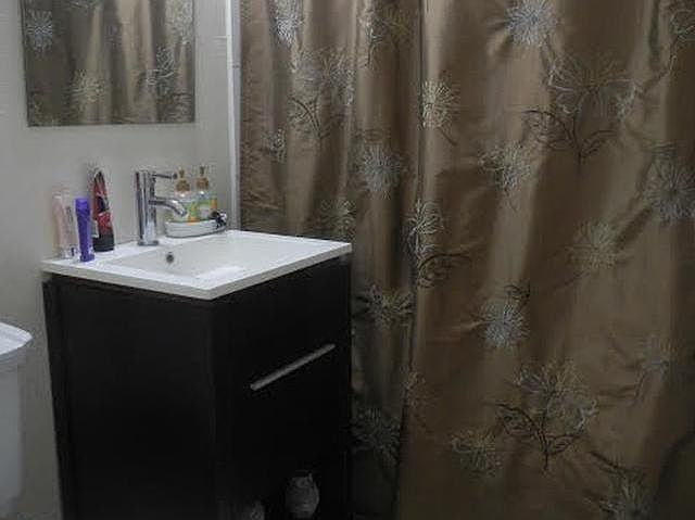 2nd image of 3267 Calle Lafayette