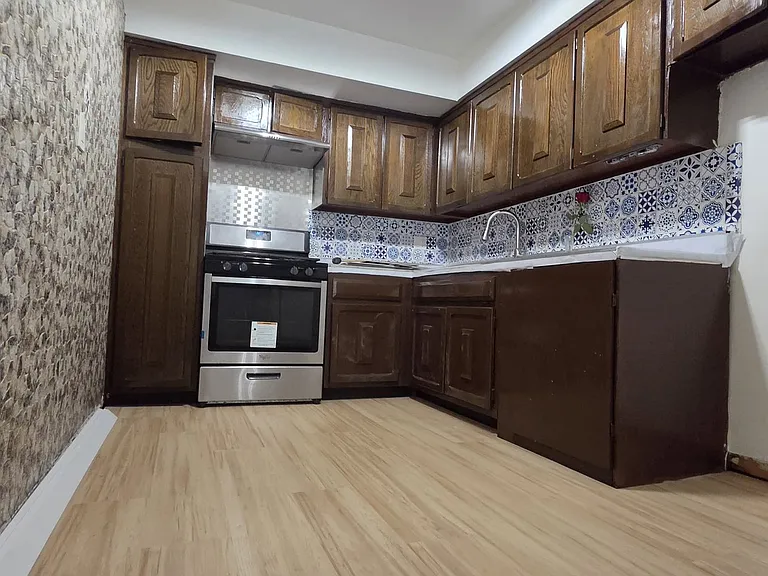 4185 Denman St #2 — Photo 3