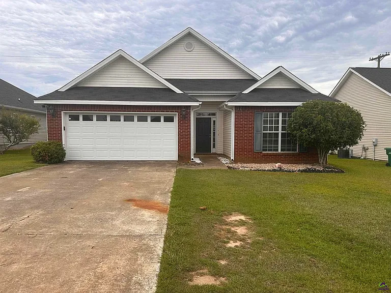 123 Larkspur Ln — Photo 1