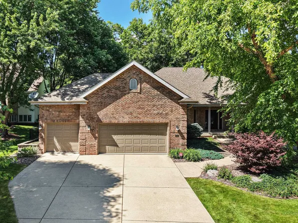 39 Hawk Feather Cir, Madison, WI 53717