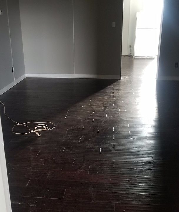 1st image of 904 E High St