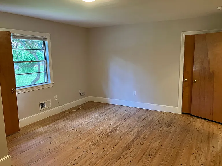 122 W Scanlon St — Photo 17