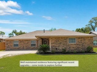 305 Freeman Blvd, West Columbia, TX 77486