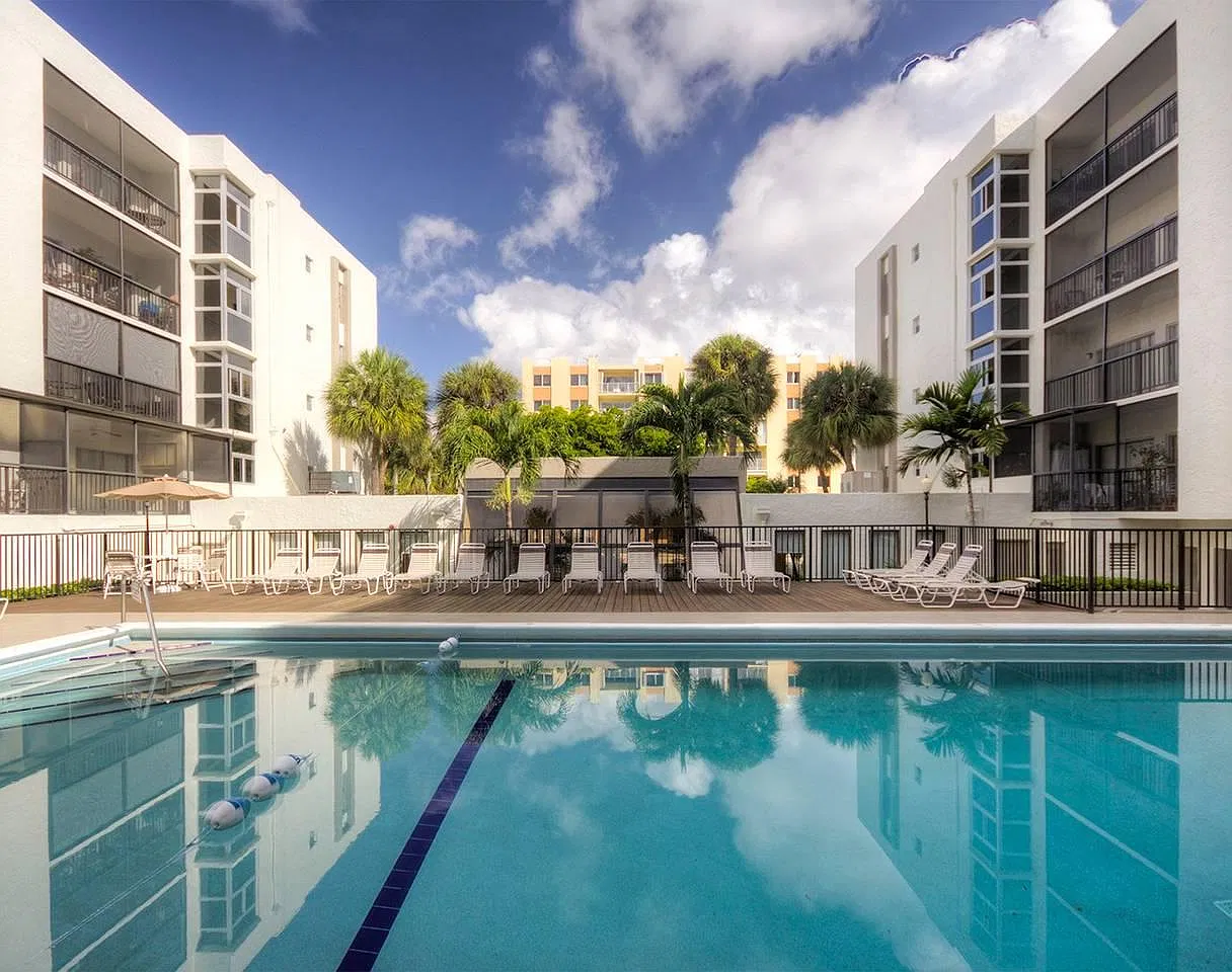 2 bed, 877 sqft, $2,350 — Photo 4
