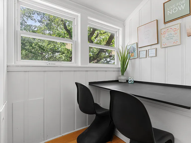 1505 N Riverside Dr — Photo 23