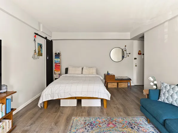 235 Adams St APT 3B, Brooklyn, NY 11201