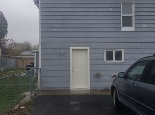 1643 Summers Ln, Klamath Falls, OR