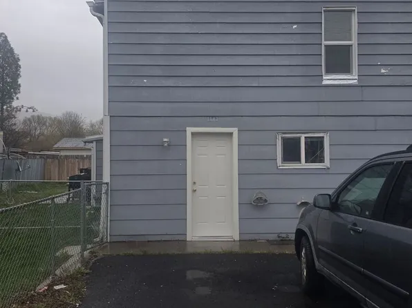 1643 Summers Ln, Klamath Falls, OR 97603