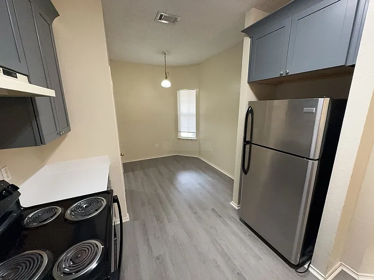 4303 Fawn Dr — Photo 6