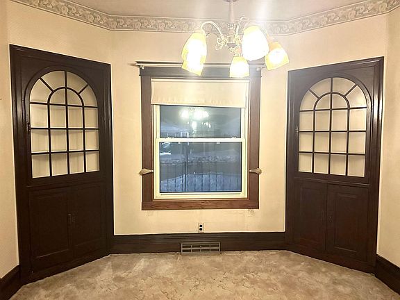 5th image of 903 13th Avenue