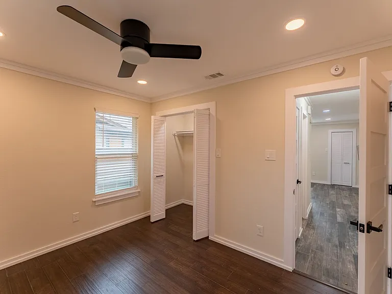 5702 Tracy Lynn Ln #B — Photo 16