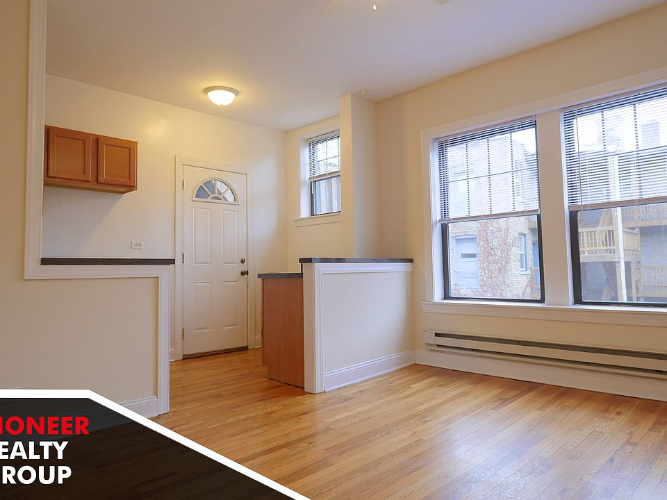 1st image of 654 W Cornelia Ave #6568