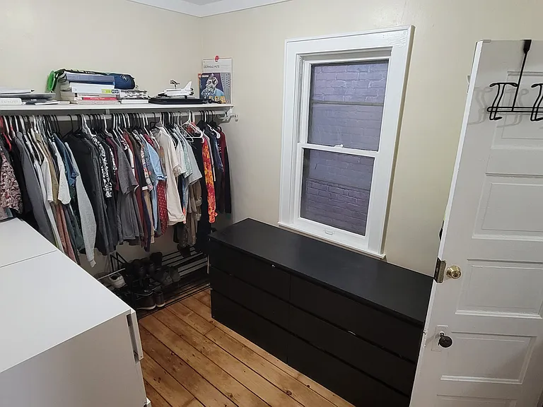 1035 E Brady St — Photo 24