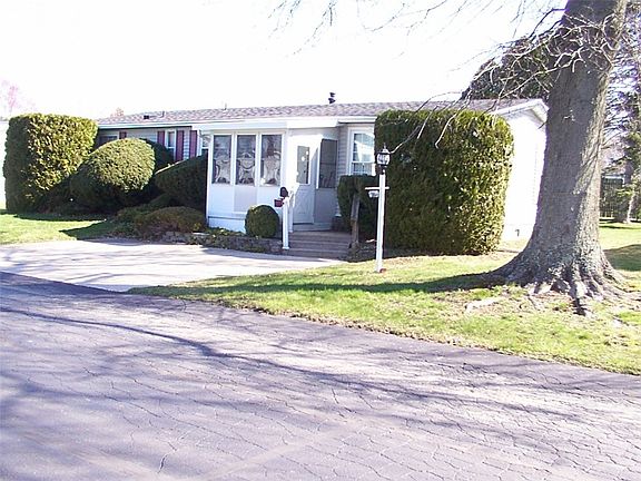 2nd image of 2719 Echo Ln