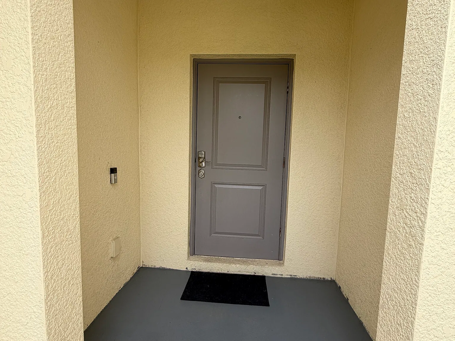 4 bed, 1337 sqft, $2,500 — Photo 3