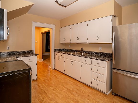 5th image of 625 Gilman St