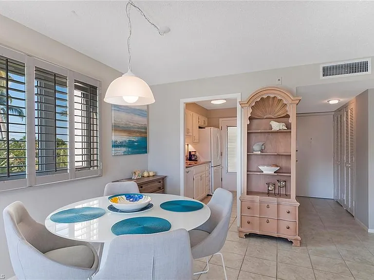 1300 Gulf Shore Blvd N #406 — Photo 9