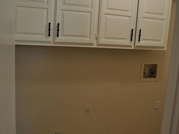 5th image of 202 Spring Creek Dr